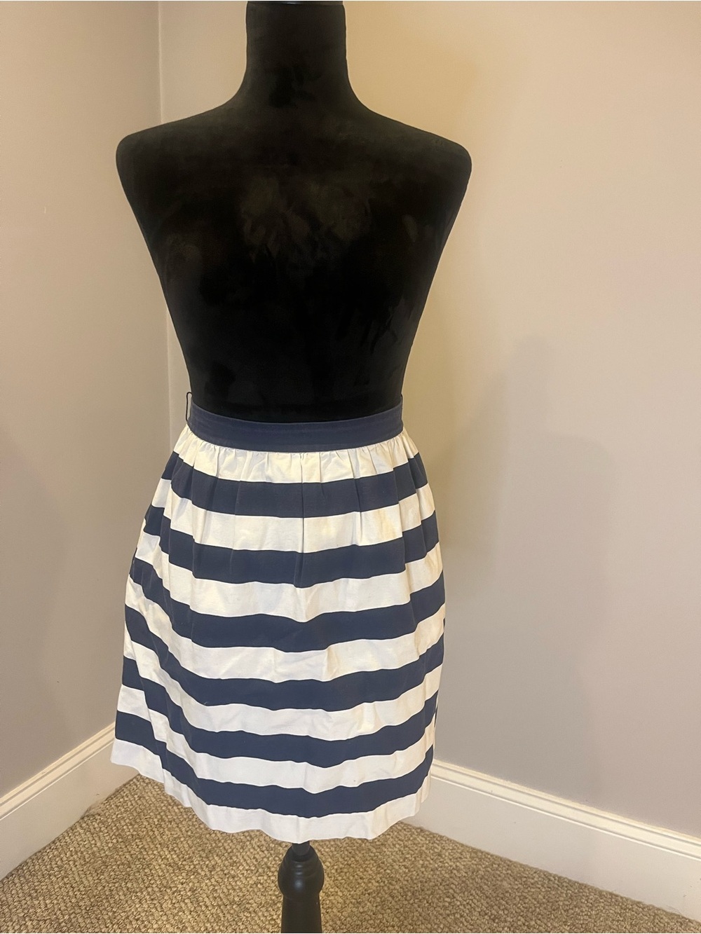 Alice + Olivia Navy and White Nautical Striped A-Line Skirt- size 6